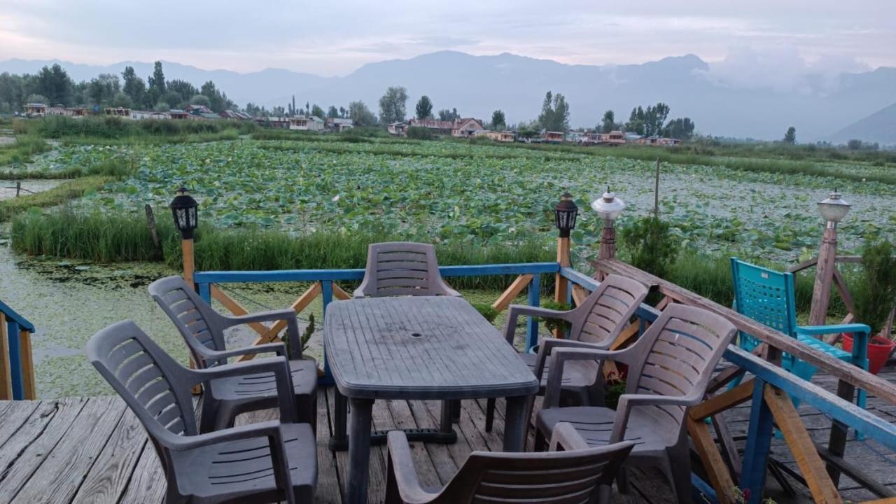 Hotel Golden Hopes Group Of Houseboats Srīnagar Esterno foto