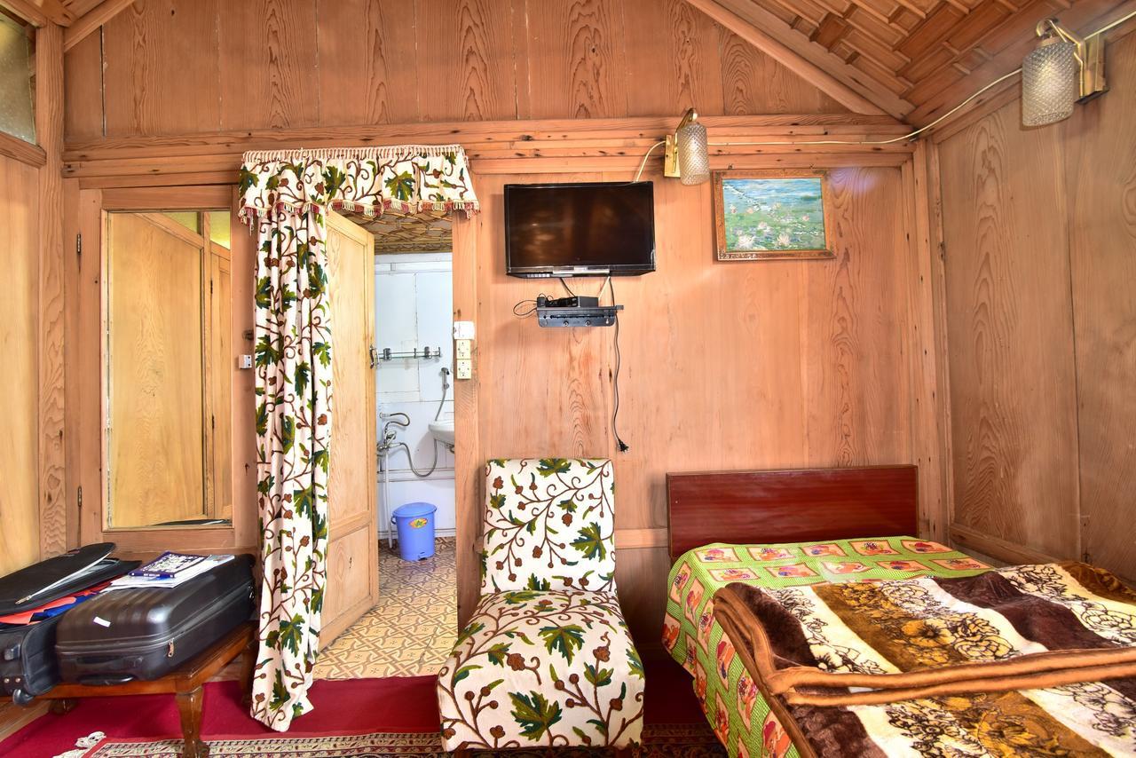 Hotel Golden Hopes Group Of Houseboats Srīnagar Esterno foto
