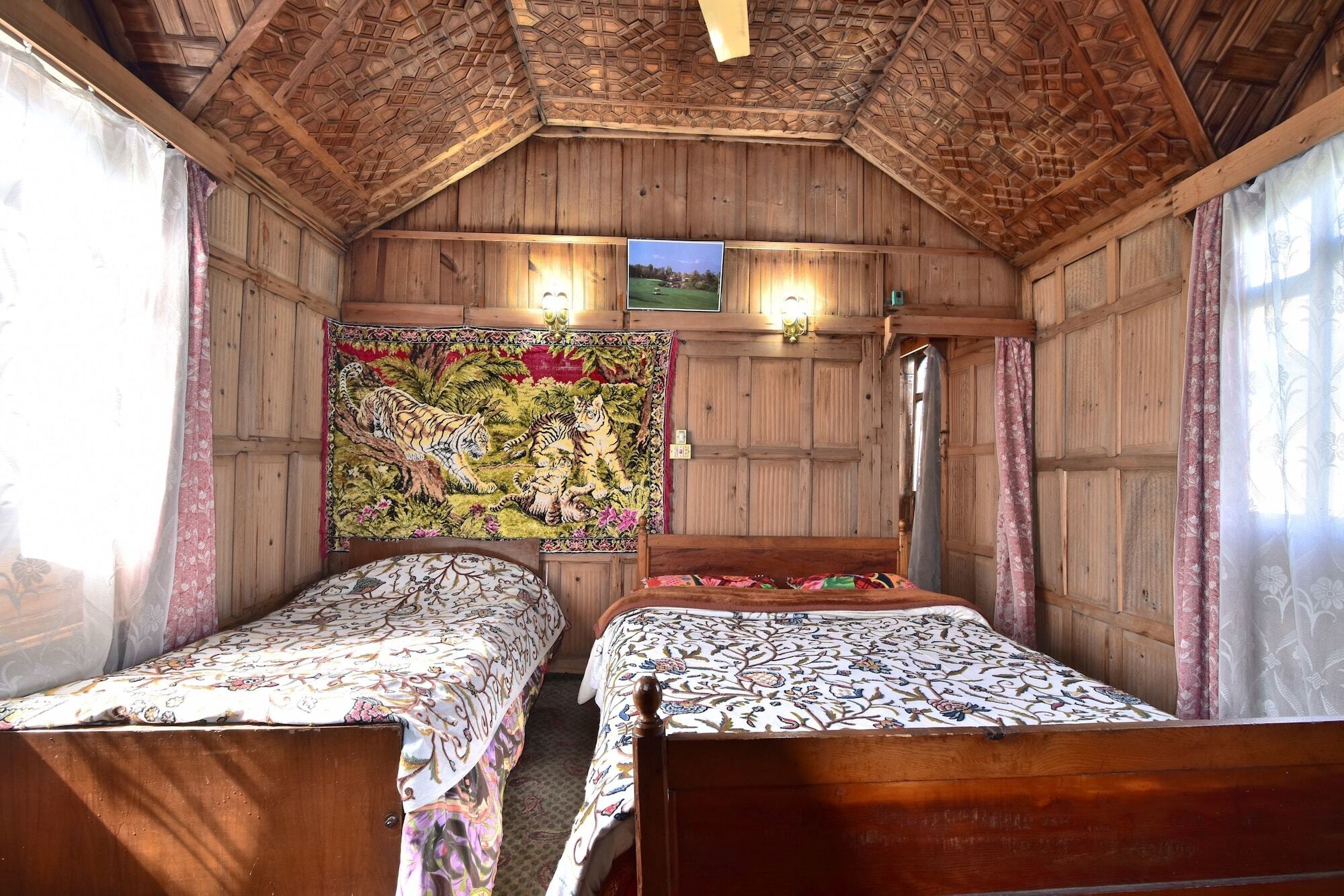 Hotel Golden Hopes Group Of Houseboats Srīnagar Esterno foto
